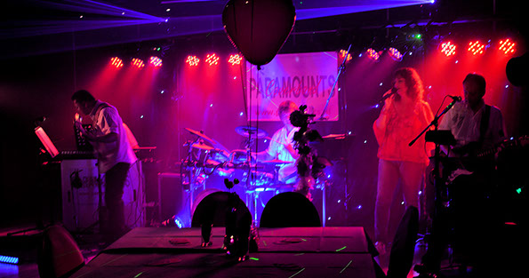 Coverband Paramounts