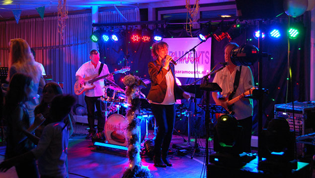 Coverband Paramounts