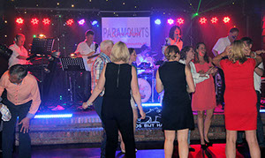 Coverband Paramounts